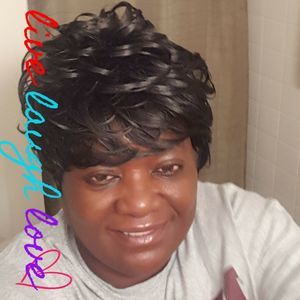 Meet your Posher, Gloria